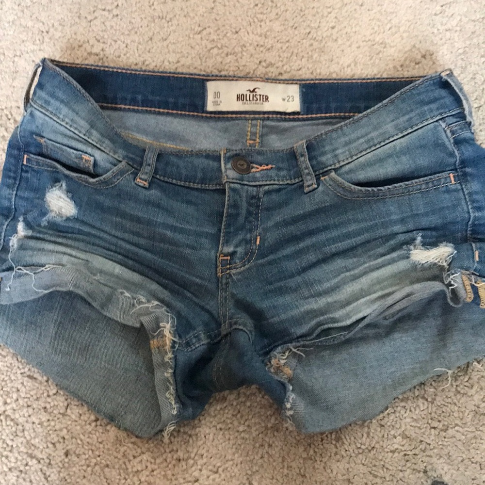 HOLLISTER Low-rise jean shorts